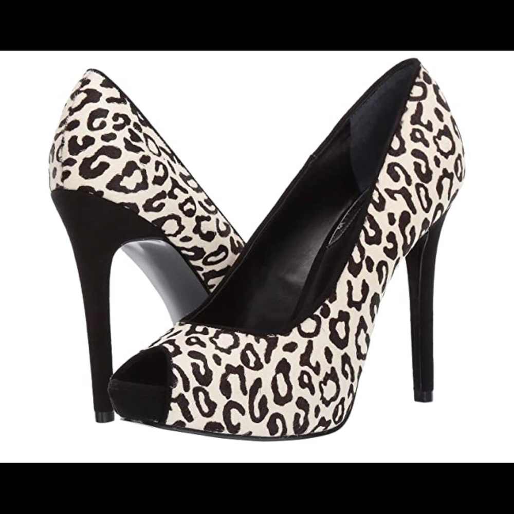 Guess peep toe pumps. Pony print.